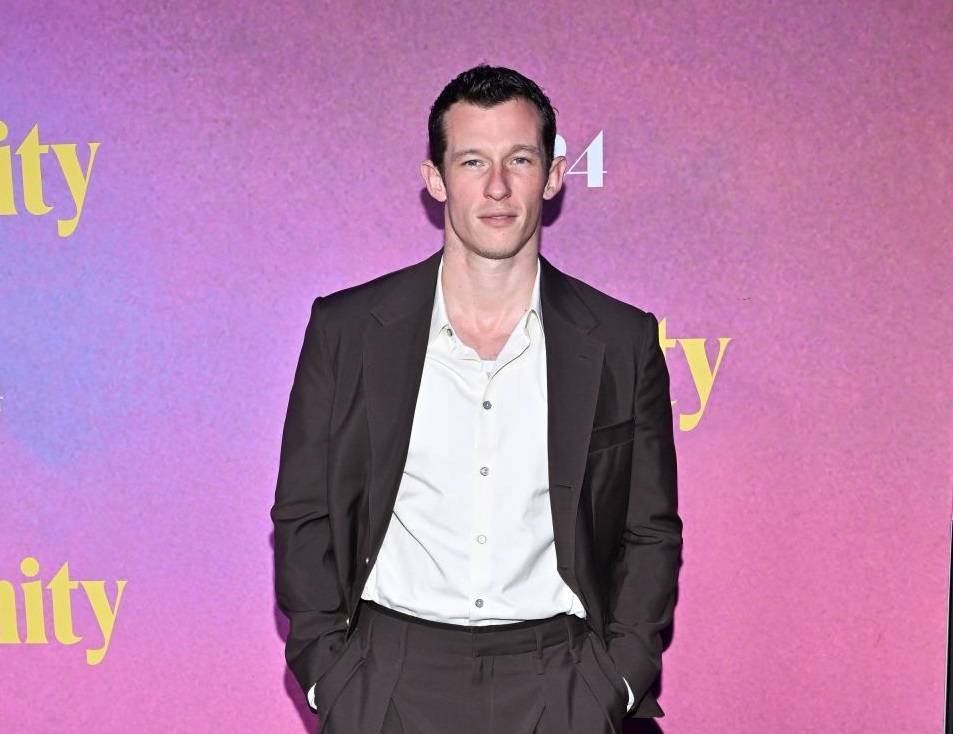 Chi è Callum Turner, il marito di Dua Lipa: il cinema, il calcio e il Chelsea, l’ex fidanzata