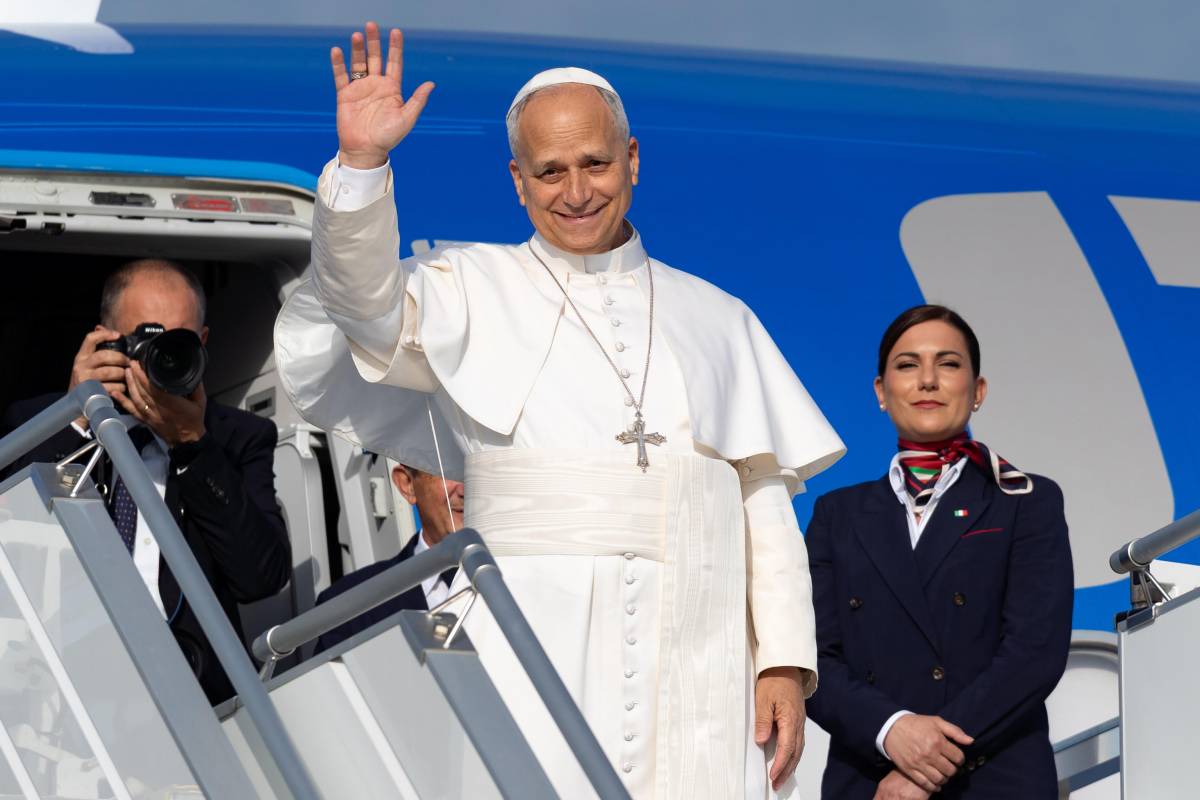 Papa Leone XIV in Spagna, al via il viaggio apostolico: inaugurerà la Torre di Gesù Cristo, la più alta della Sagrada Familia