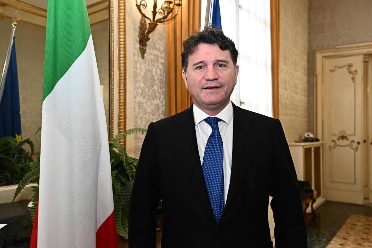 Senatore di Forza Italia accusato di violenza. Il presidente