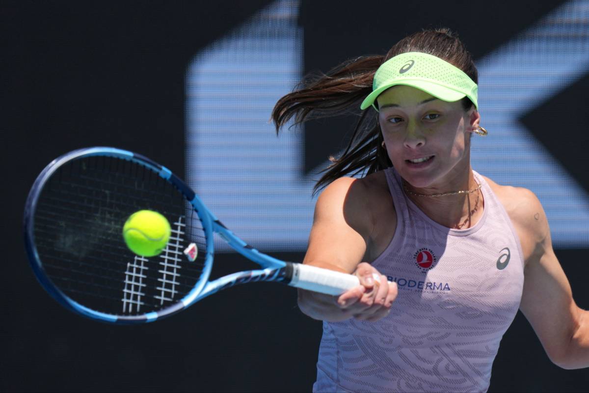 https://img.ilgcdn.com/sites/default/files/styles/xl/public/foto/2026/07/03/1783106865-tennista-simbolo-anguria.jpg?_=1783106865