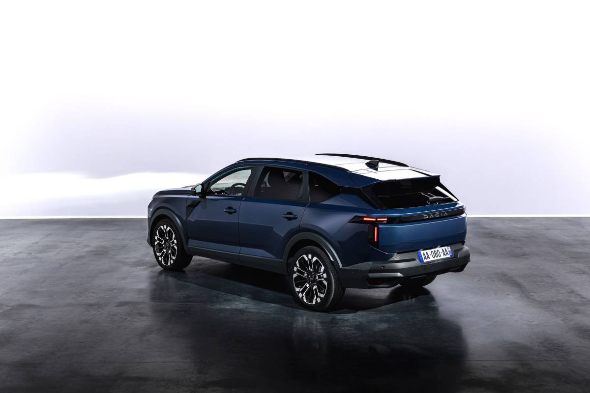 Debutto della Dacia Striker, nuovo modello crossover