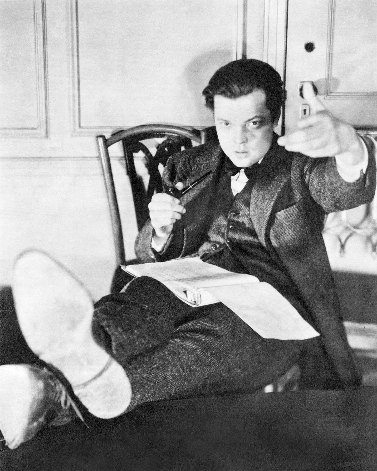 https://img.ilgcdn.com/sites/default/files/styles/xl/public/foto/2026/07/13/1783919249-welles-american-1938.jpg?_=1783919249
