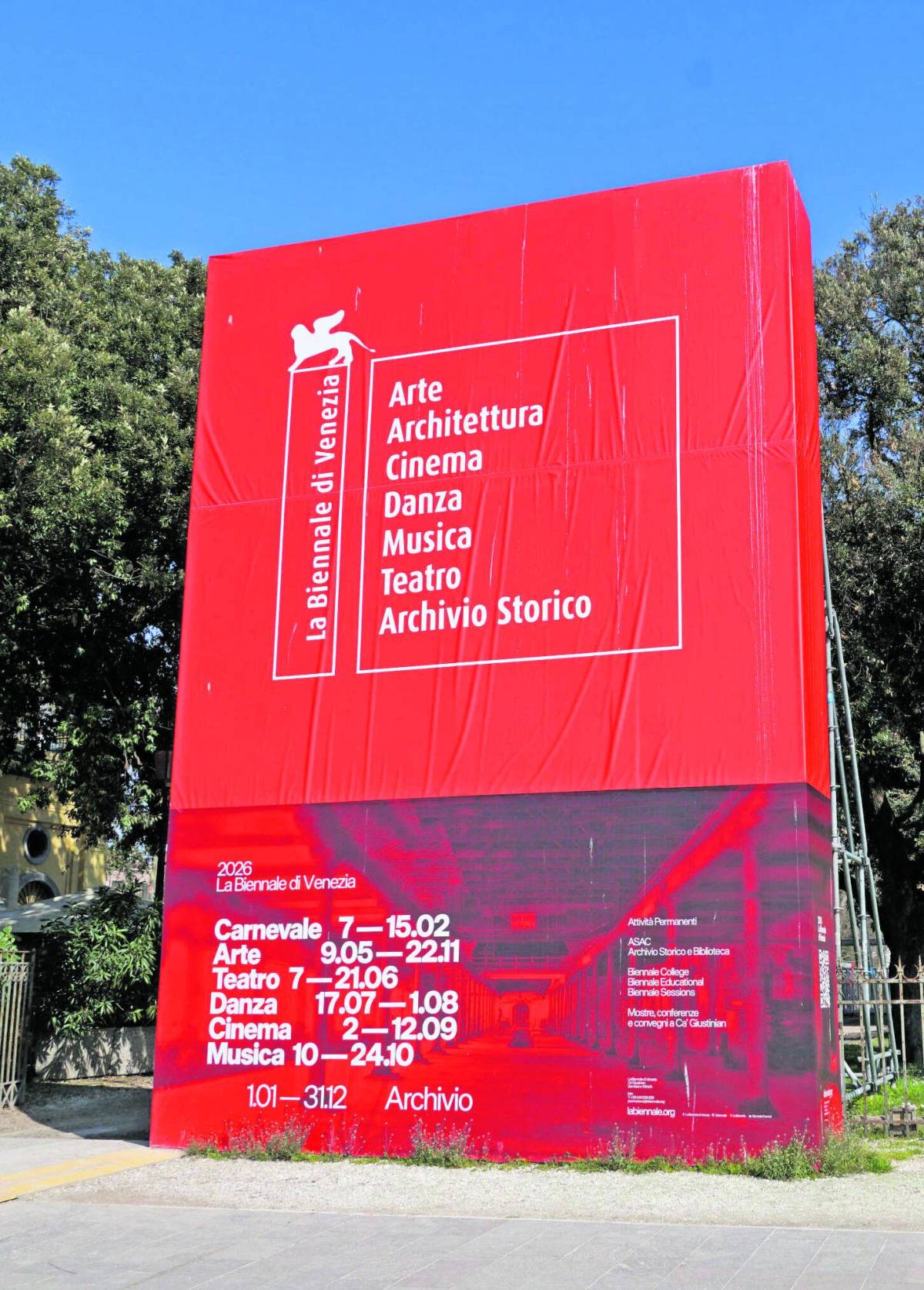 Caso Ue-Biennale, Lega e grillini furiosi: "No ai ricatti". Ed è record di visite