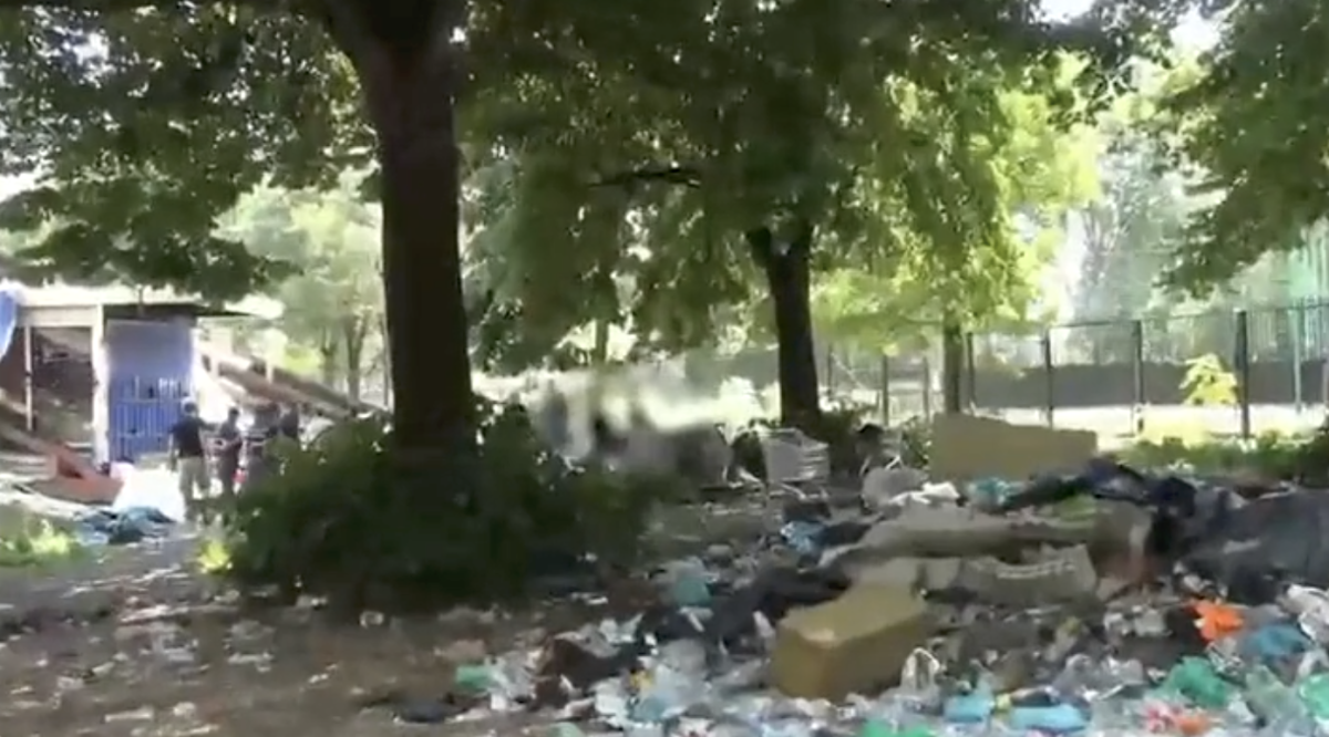 Maxi blitz con cani e droni nel fortino dello spaccio di Torino: 11 arresti. "Sequestrate 21mila pastiglie di droga dei poveri"