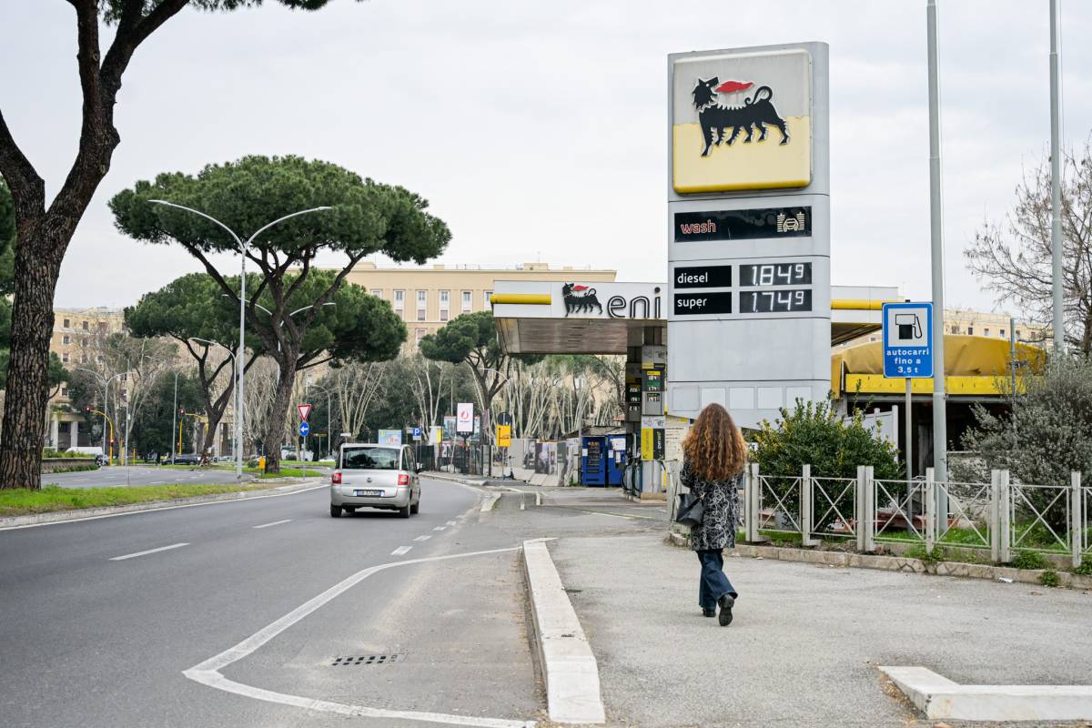 Alghe nel gasolio, auto in panne tra Veneto e Friuli: cosa succede e cosa fare in caso di guasto