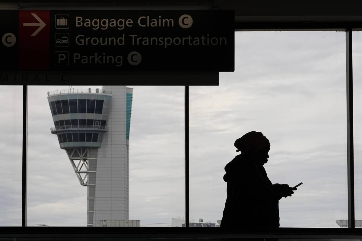“Stato di emergenza” per 9 voli a Londra Gatwick: cosa è successo