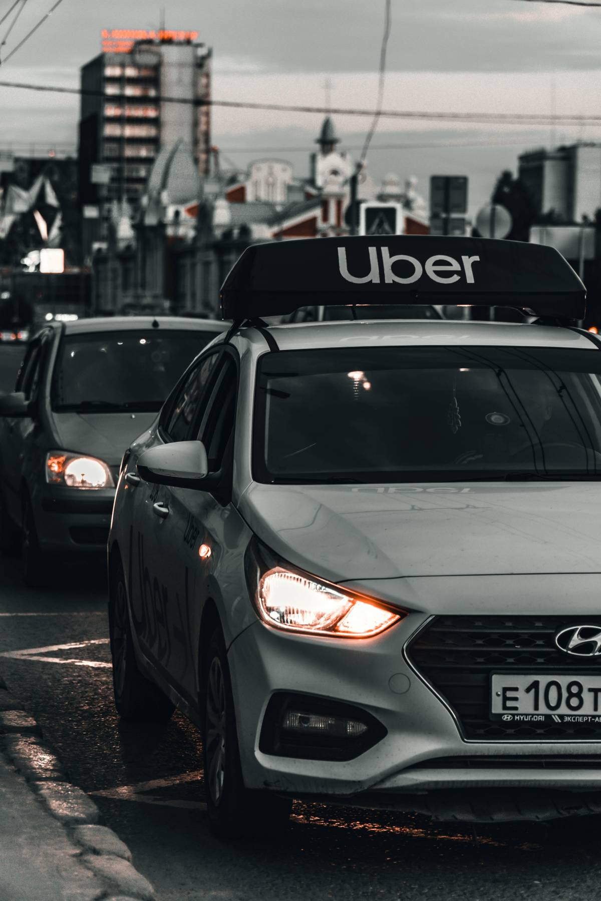 Uber si assicura Glovo. Offerta da 13 miliardi