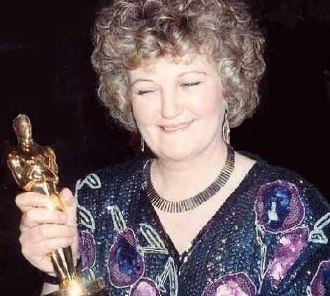 Addio a Brenda Fricker, premio Oscar e volto conosciuto di Mamma ho perso l'aereo