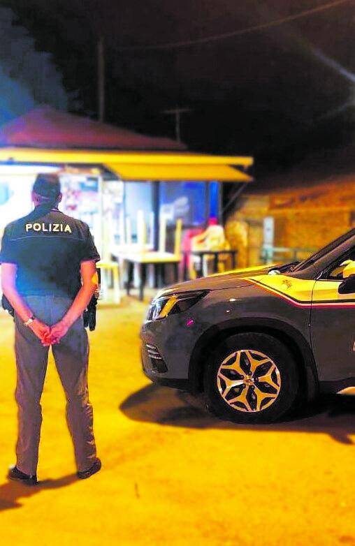 Blitz in stazioni, aeroporti e bus: fermati in 34 col coltello in tasca