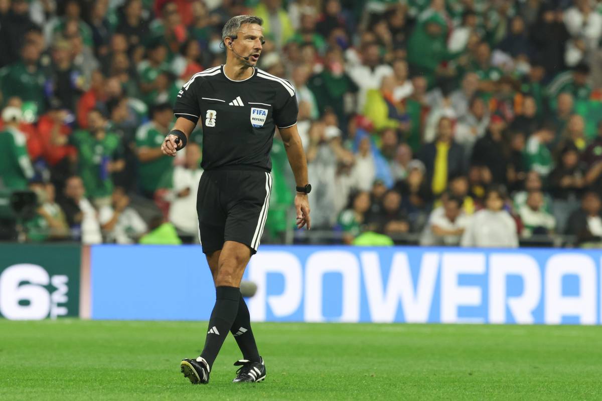 Dall'arresto (per errore) durante il festino hot a Spagna-Argentina: chi Slavko Vincic, l’arbitro della finale mondiale