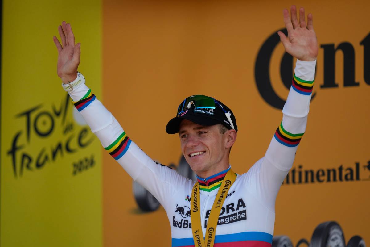 Evenepoel domina la crono. Recuperati 28” al leader Pogacar