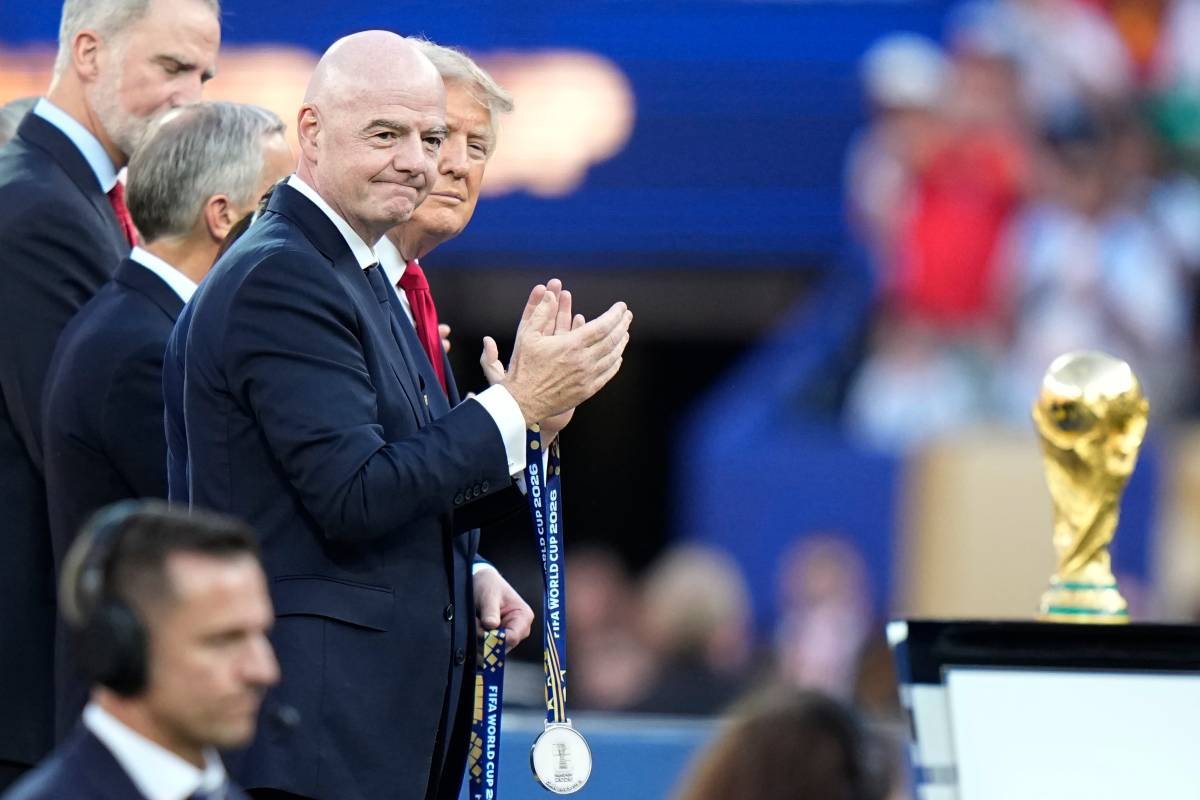 Il Mondiale di Infantino si gonfia come un pallone