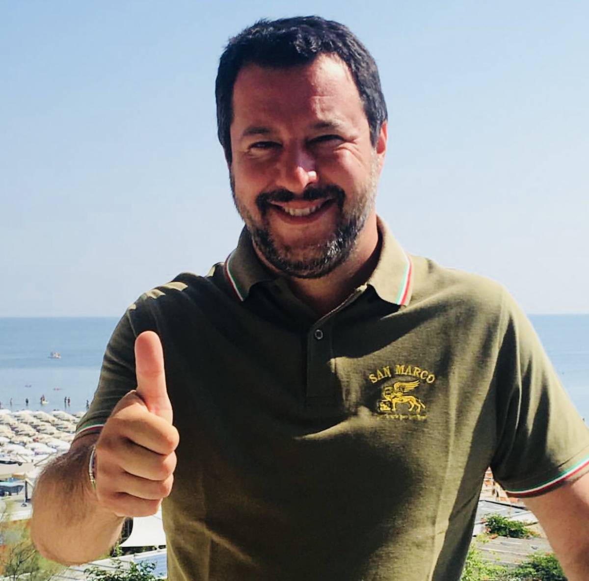 Salvini, la strategia della maglietta