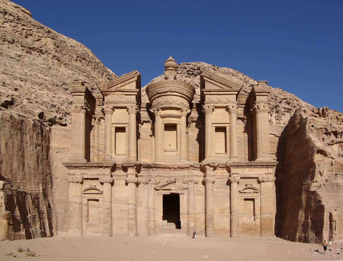 A Petra si stacca un masso e uccide un turista italiano