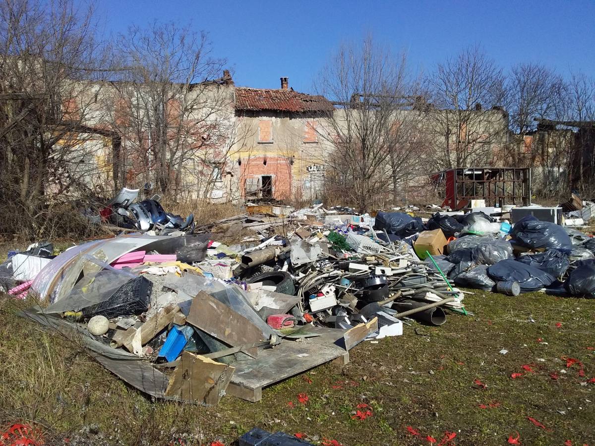 "Vaiano Valle una discarica a cielo aperto.Tollerata"