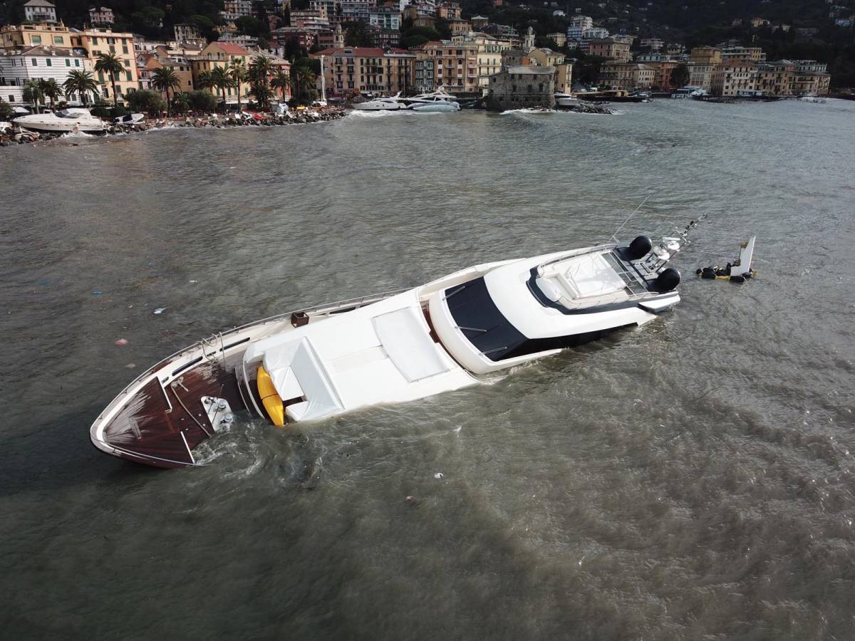 Rapallo, mareggiata danneggia lo yacht di Pier Silvio Berlusconi