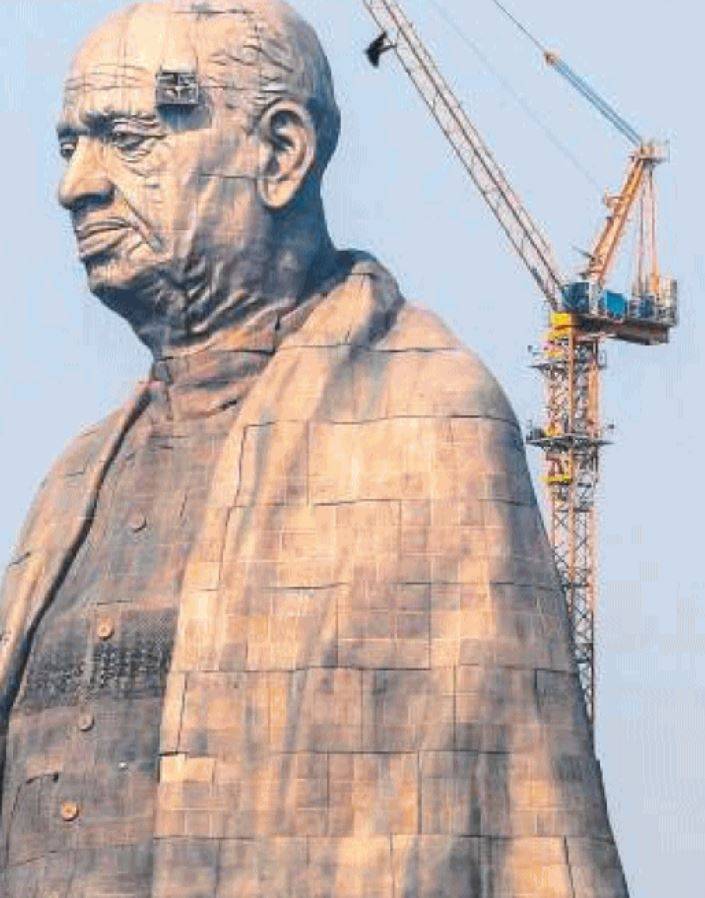 La statua più alta del mondo (nel paese che muore di fame)