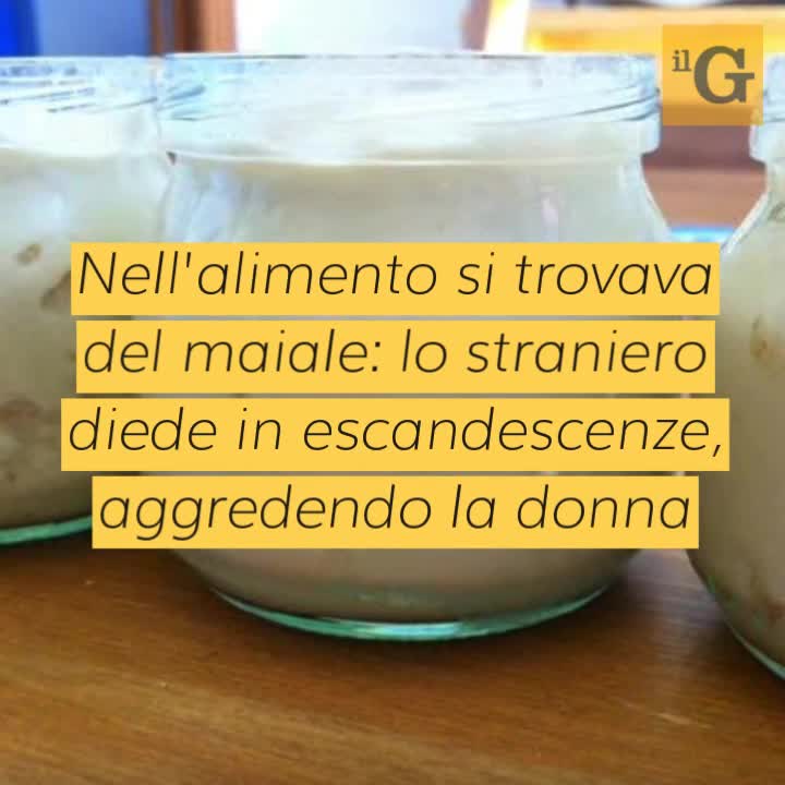 Magrebino pesta la moglie che dà da mangiare maiale al figlio
