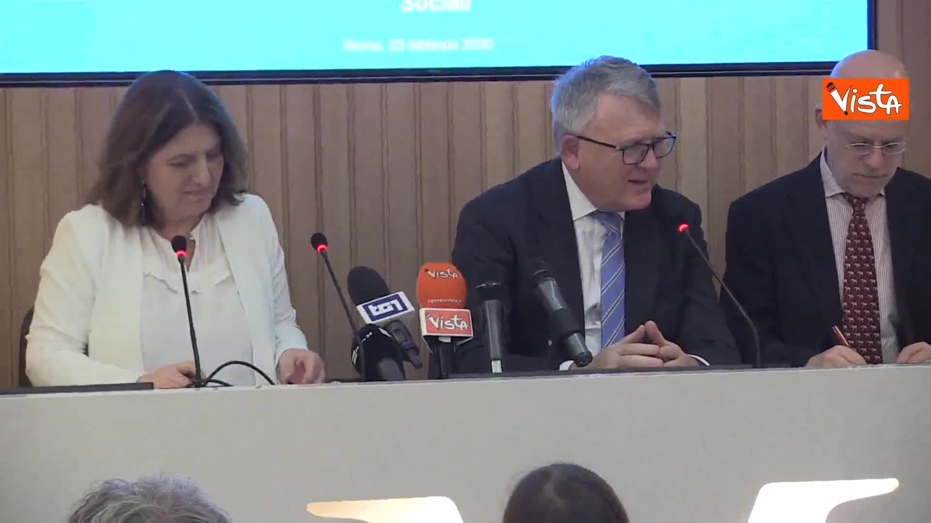 Coronavirus, Commissario Ue Lavoro Schmit: "Italia ha reagito con forza, Ue solidale"