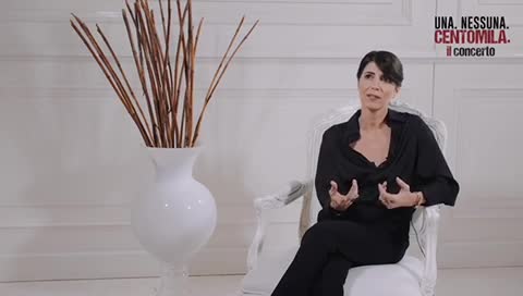 Una, nessuna, centomila: il video annuncio