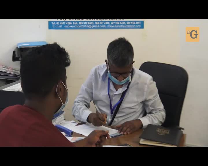 L'inferno Covid in Bangladesh: "In 10mila pronti a fuggire in Italia"