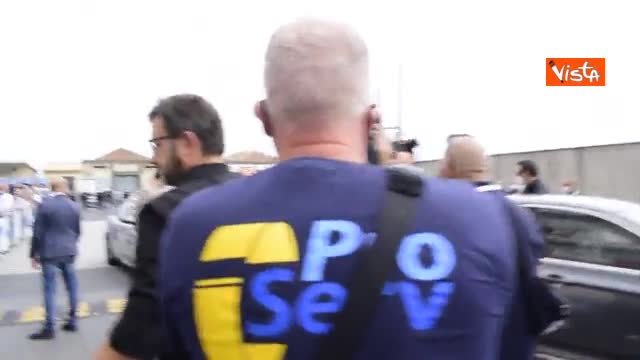 Gregoretti, lastra di marmo crolla su Giulia Bongiorno: esce dal tribunale in sedia a rotelle
