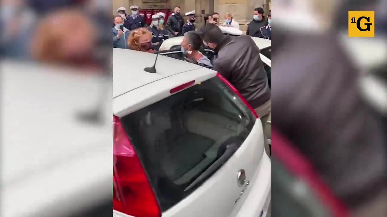 Arrestata perché non indossa la mascherina