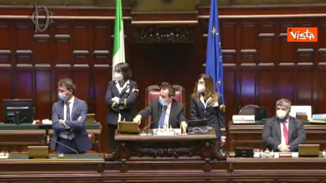 Bagarre alla Camera Rosato espelle il leghista Iezzi