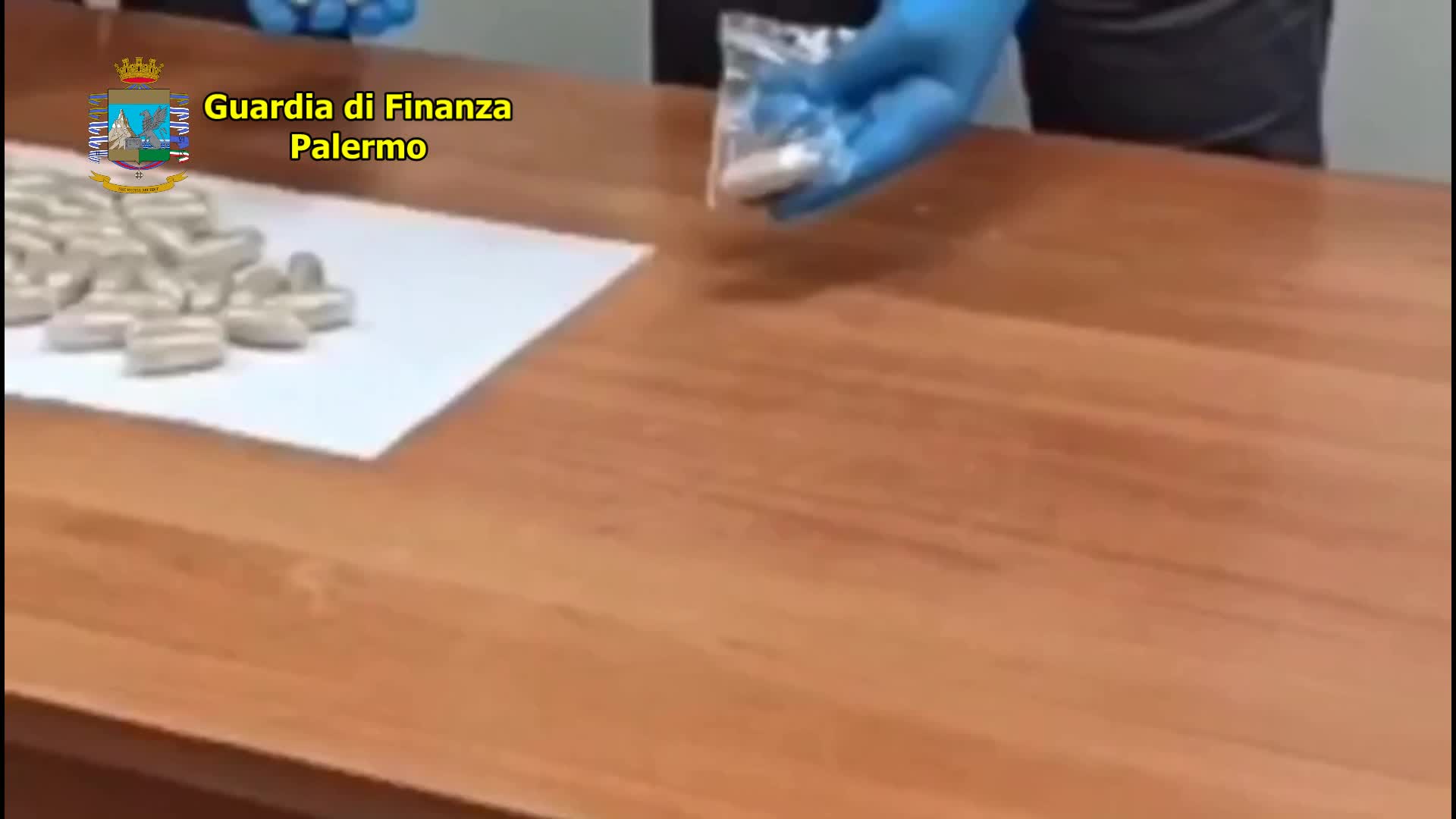 La droga nello stomaco: così il nigeriano la importava in Italia