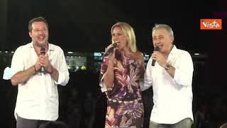 Salvini canta «Romagna mia» alla festa della Lega di Milano Marittima
