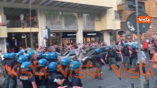 No green pass, tensioni tra Polizia e manifestanti alla protesta di Roma