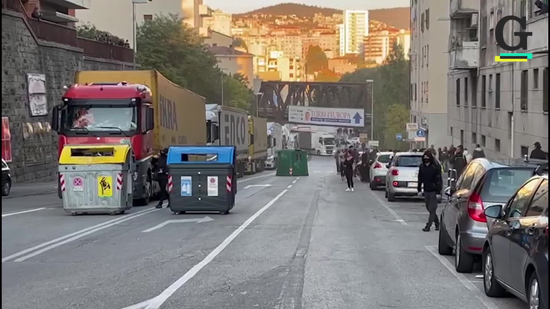 Trieste, fermati altri camion diretti verso il valico 4 del porto