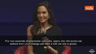 Scioperi Hollywood, Angelina Jolie: "Spero si trovi punto d'incontro"
