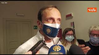 Fedriga: "Vaccini stanno dimostrando loro efficacia. Non credere a complotti"