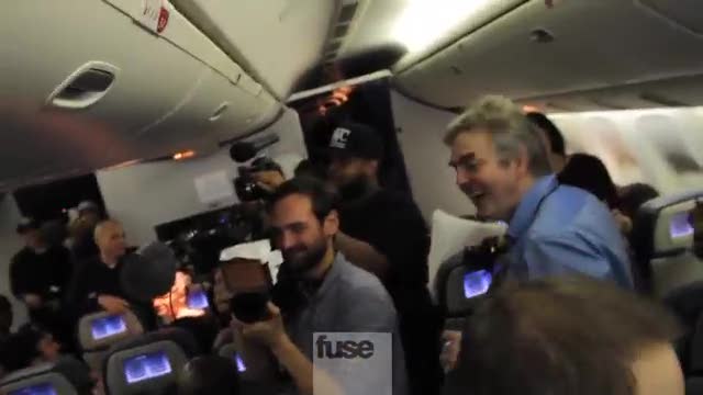 Uomo nudo sul volo di Rihanna
