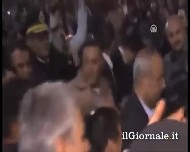 L'attacco con una scarpa ad Ahmadinejad