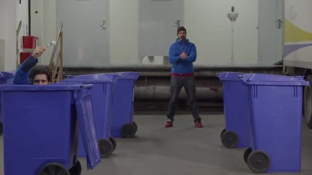 Ping pong trash. Trucco o no?
