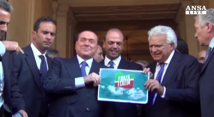 Pdl, scontro aperto lealisti-governativi: è già conta