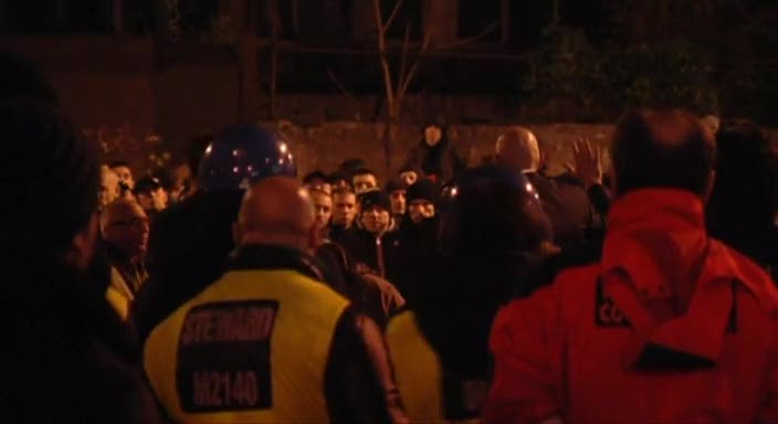 Milan, la contestazione dei tifosi al Meazza