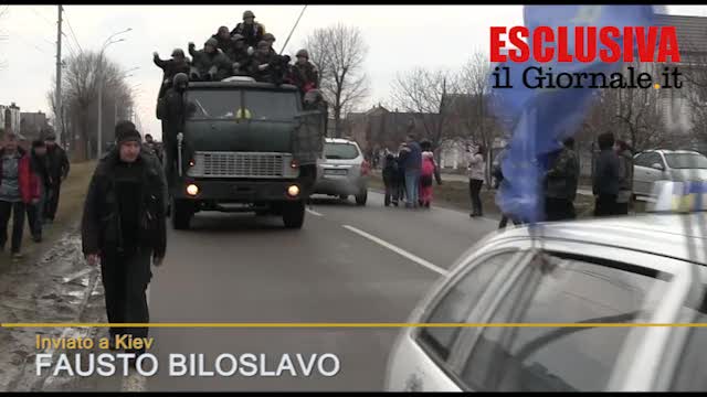 I miliziani della rivoluzione controllano la tenuta di Yanukovich