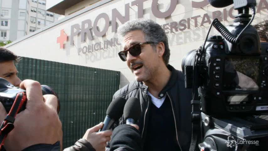 Fiorello in ospedale, in visita il fratello Giuseppe