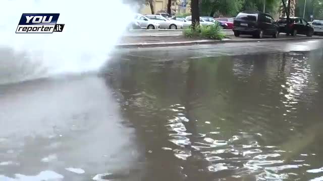 Roma, allagate strade e metropolitana