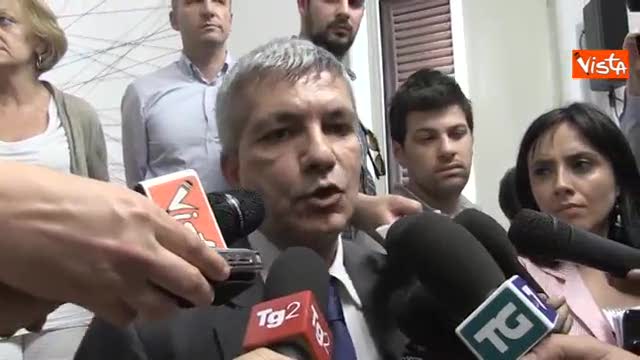 Vendola: "È un giorno difficile, siamo feriti"