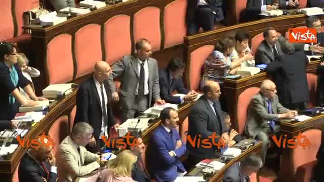 Nuovo show dei grillini