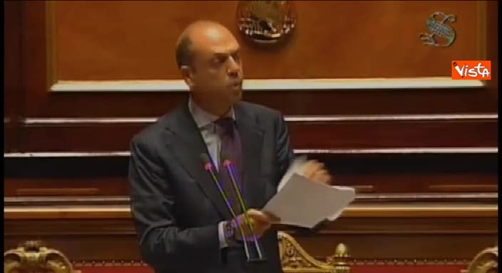 Alfano: "Più di duemila cortei senza scontri"