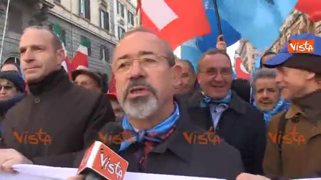 La Uil a Renzi: "La politica economica va cambiata"