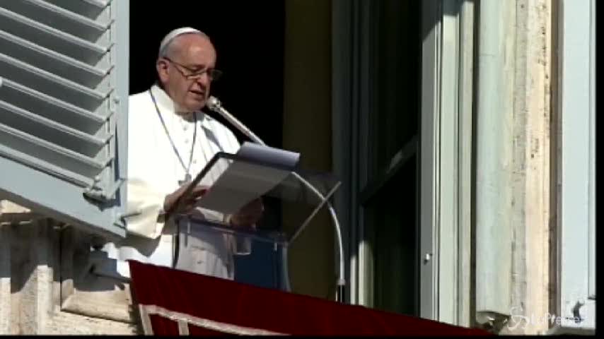 Il Papa prega per i martiri