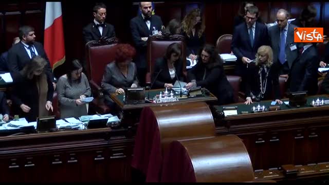 Durante lo spoglio la Boldrini elenca illustri sconosciuti
