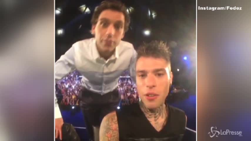 Riparte X-Factor, Fedez e Mika scherzano nelle pause
