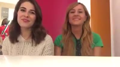 Diana Del Bufalo e Claudia Campolongo: il video del bacio